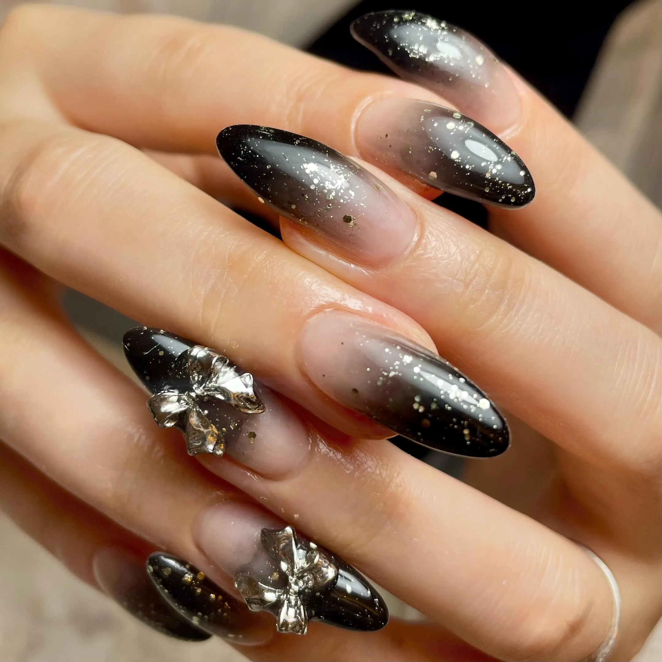 黒🎀⁡💅✨✨